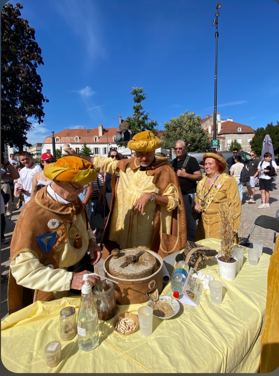 Screenshot_20250904_195754_Messages