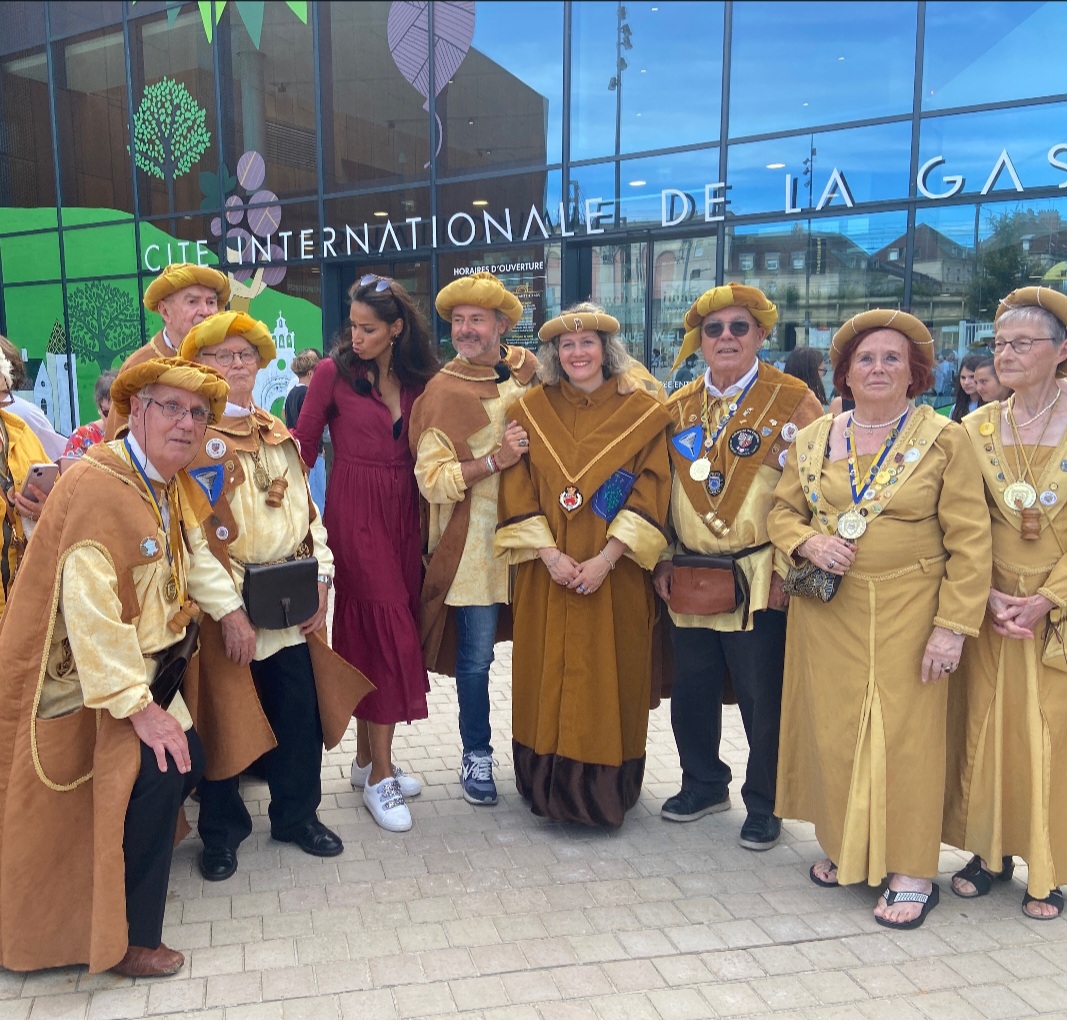 Screenshot_20250904_200013_Messages